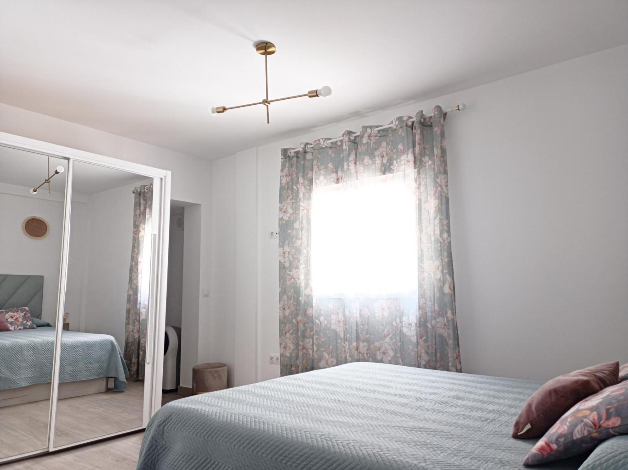 Apartamento Entero Con Solarium En Sabinillas, Con Piscina Y Al Lado Del Puerto De La Duquesa Manilva Eksteriør billede